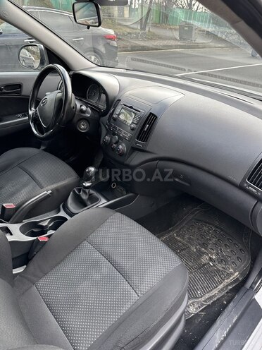 Hyundai i30 2011, 380,000 km - 1.6 l - Bakı