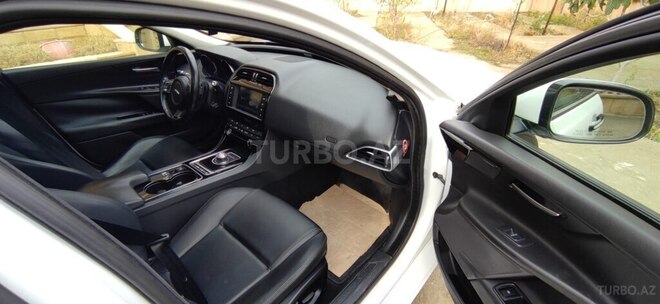 Jaguar XE 2017, 125,000 km - 2.0 l - Bakı