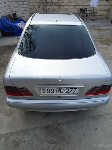 Mercedes E 200 2000, 297,823 km - 2.0 л - Şirvan
