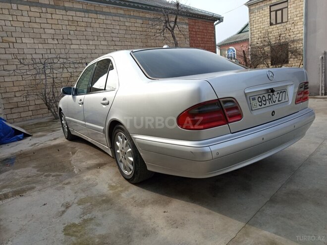 Mercedes E 200 2000, 297,823 km - 2.0 л - Şirvan