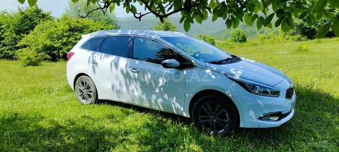 Kia Ceed 2014, 270,000 km - 1.6 l - Quba