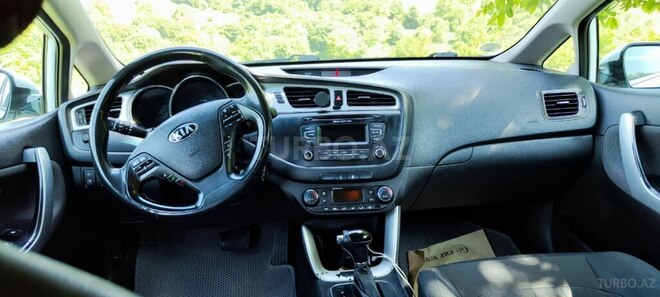 Kia Ceed 2014, 270,000 km - 1.6 l - Quba