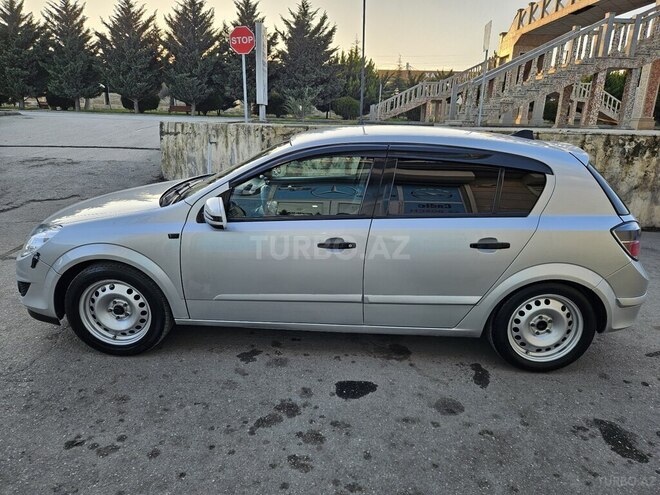 Opel Astra 2009, 178,000 km - 1.4 l - Xaçmaz