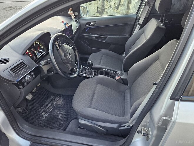 Opel Astra 2009, 178,000 km - 1.4 l - Xaçmaz