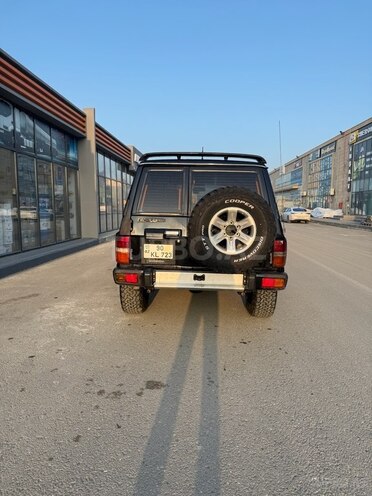 Nissan Patrol 1994, 242,000 km - 2.8 l - Bakı