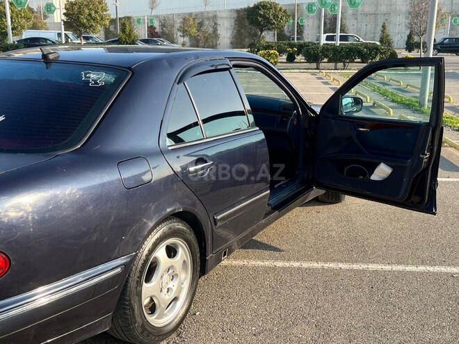 Mercedes E 320 2000, 369,000 km - 3.2 l - Bakı