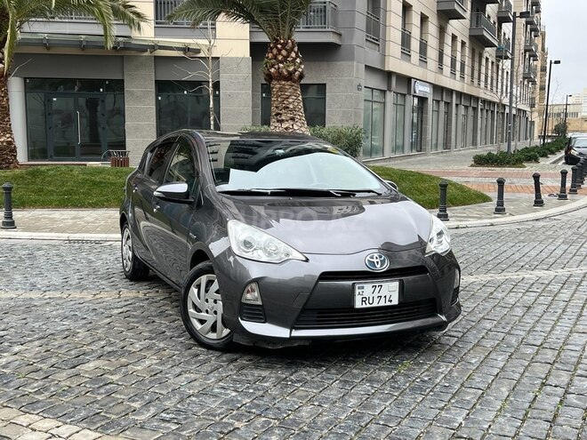 Toyota Prius 2015, 100,000 km - 1.5 л - Bakı