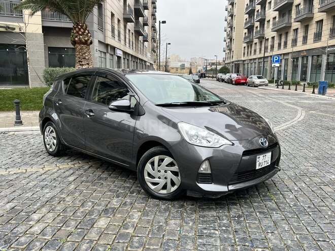 Toyota Prius 2015, 100,000 km - 1.5 л - Bakı