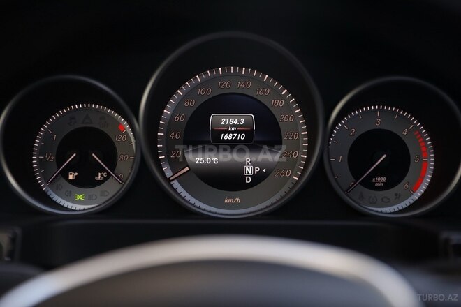 Mercedes E 220 d 2015, 172,000 km - 2.2 l - Bakı