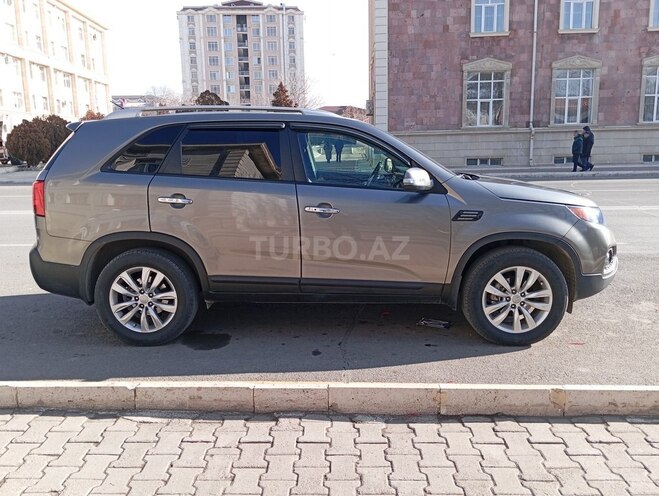 Kia Sorento 2011, 200,000 km - 2.0 l - Naxçıvan
