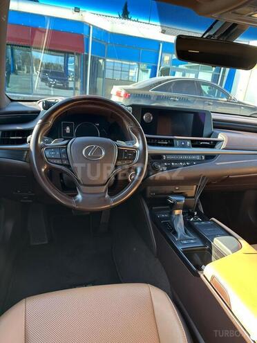 Lexus ES 300h 2020, 140,000 km - 2.5 l - Bakı