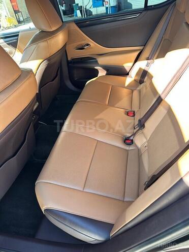 Lexus ES 300h 2020, 140,000 km - 2.5 l - Bakı