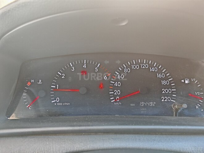 Toyota Corolla 2007, 198,000 km - 1.4 l - Bakı