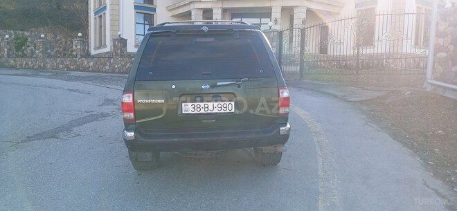 Nissan Pathfinder 1998, 337,387 km - 3.3 l - Qusar