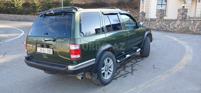 Nissan Pathfinder 1998, 337,387 km - 3.3 l - Qusar