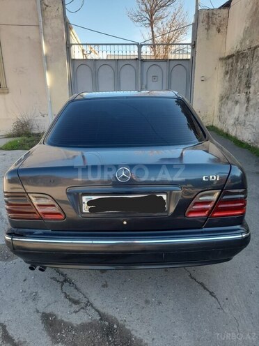 Mercedes E 220 d 1999, 325,000 km - 2.2 l - Bakı
