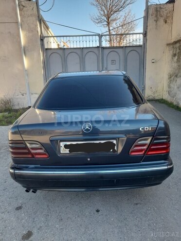 Mercedes E 220 d 1999, 325,000 km - 2.2 l - Bakı