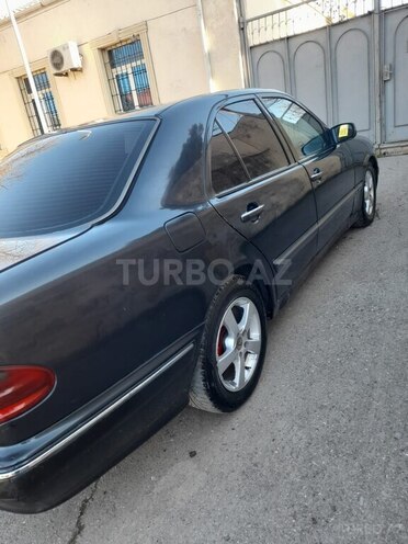 Mercedes E 220 d 1999, 325,000 km - 2.2 l - Bakı