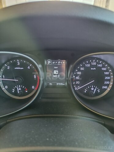Hyundai Santa Fe-19
