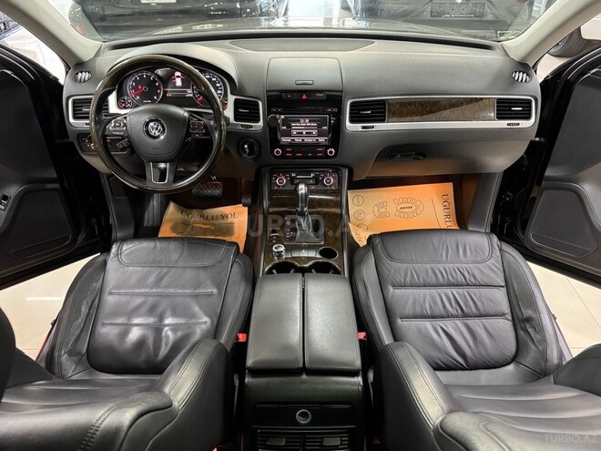 Volkswagen Touareg-11