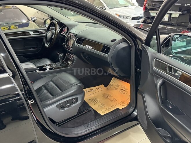 Volkswagen Touareg-10