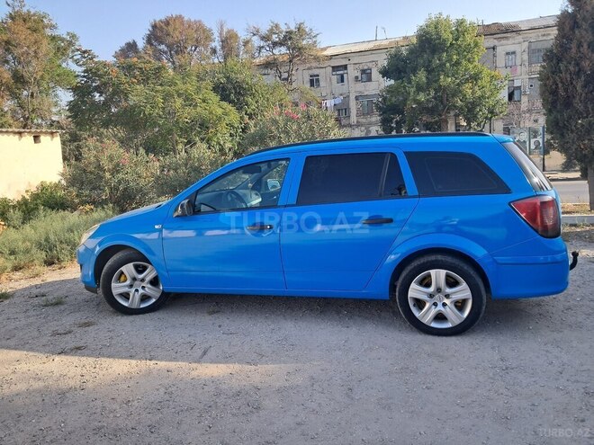 Opel Astra 2010, 335,000 km - 1.8 l - Sumqayıt