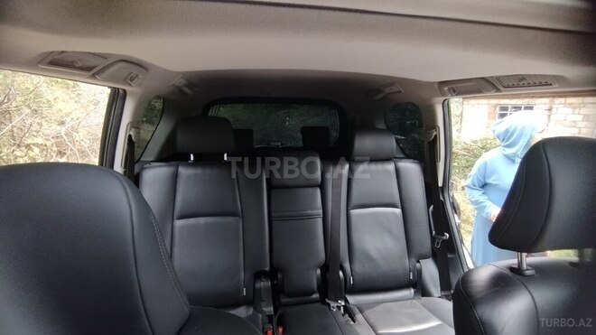 Toyota Land Cruiser Prado-11
