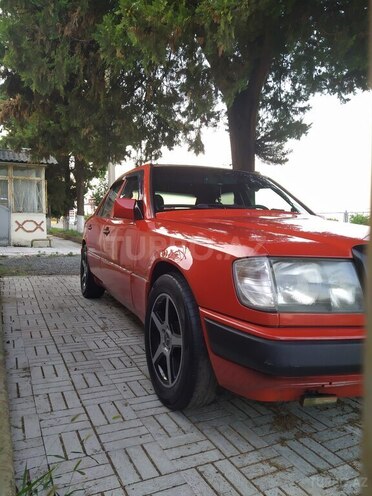 Mercedes E 250 1992, 450,125 km - 2.5 л - Lənkəran