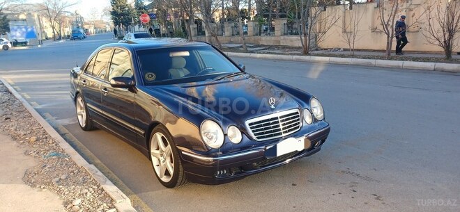 Mercedes E 240 1999, 320,000 km - 2.4 l - Yevlax