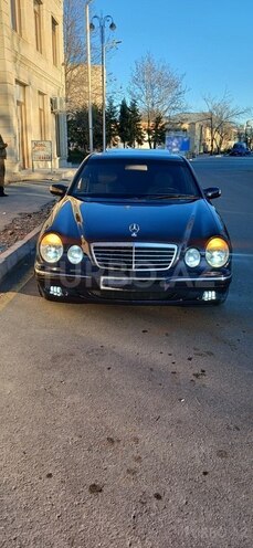 Mercedes E 240 1999, 320,000 km - 2.4 l - Yevlax