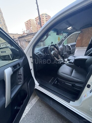 Toyota Land Cruiser Prado 2017, 132,000 km - 3.0 l - Bakı