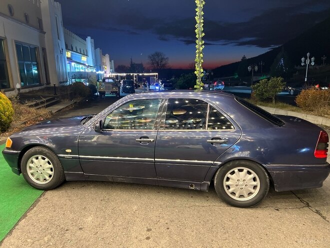 Mercedes C 200 1999, 472,000 km - 2.0 l - Qəbələ