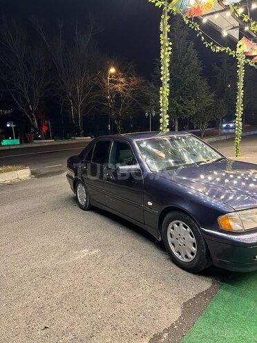 Mercedes C 200 1999, 472,000 km - 2.0 l - Qəbələ