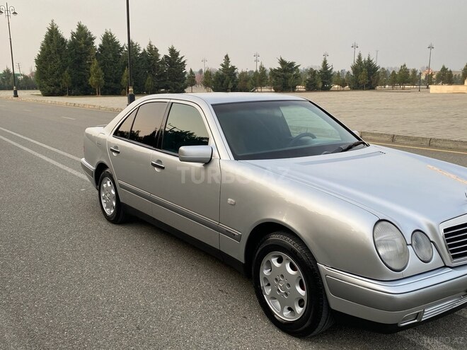 Mercedes E 240 1997, 248,000 km - 2.4 l - Ağdaş