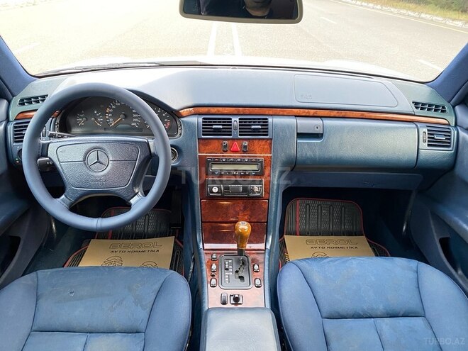 Mercedes E 240 1997, 248,000 km - 2.4 l - Ağdaş