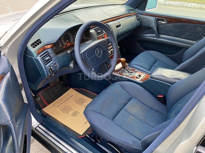 Mercedes E 240 1997, 248,000 km - 2.4 l - Ağdaş