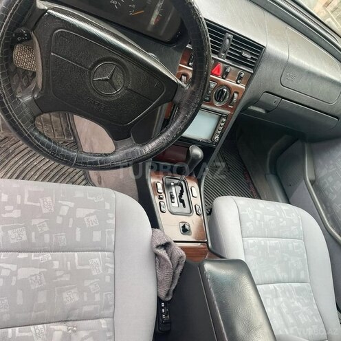 Mercedes C 200 1995, 398,257 km - 2.0 л - Beyləqan