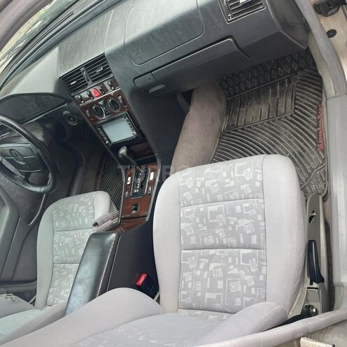 Mercedes C 200 1995, 398,257 km - 2.0 л - Beyləqan