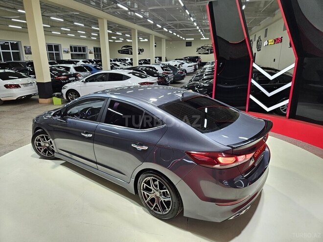 Hyundai Elantra 2015, 130,000 km - 1.6 l - Sumqayıt