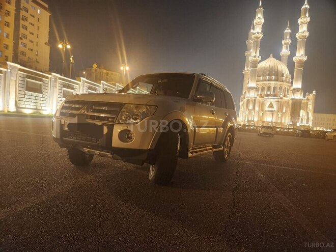 Mitsubishi Pajero 2008, 196,000 km - 3.0 l - Bakı