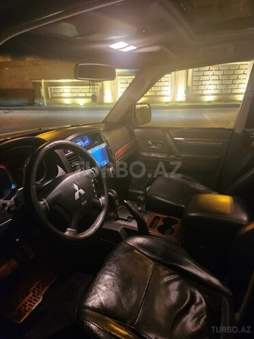 Mitsubishi Pajero 2008, 196,000 km - 3.0 l - Bakı
