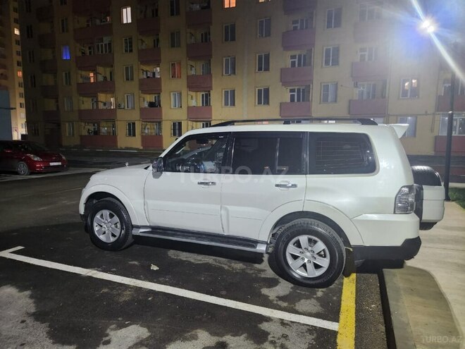 Mitsubishi Pajero 2008, 196,000 km - 3.0 l - Bakı