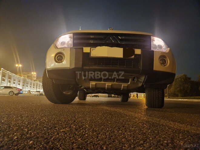 Mitsubishi Pajero 2008, 196,000 km - 3.0 l - Bakı