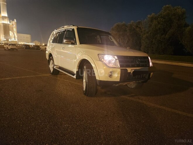 Mitsubishi Pajero 2008, 196,000 km - 3.0 l - Bakı