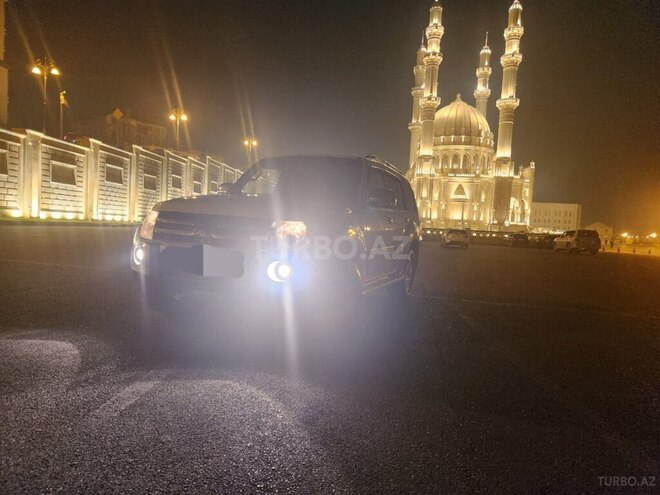 Mitsubishi Pajero 2008, 196,000 km - 3.0 l - Bakı