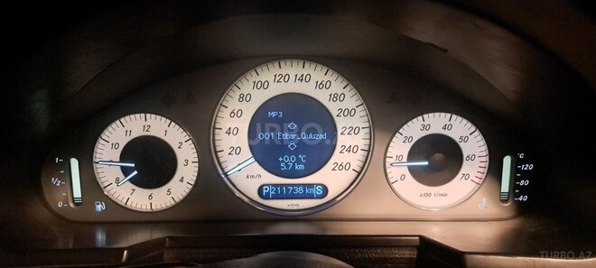 Mercedes E 320 2002, 212,000 km - 3.2 л - Bakı