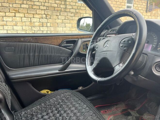 Mercedes E 220 d 2000, 590,000 km - 2.2 л - Qusar
