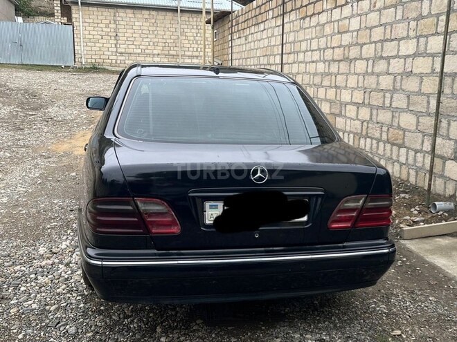 Mercedes E 220 d 2000, 590,000 km - 2.2 л - Qusar