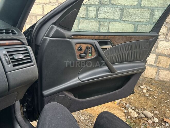 Mercedes E 220 d 2000, 590,000 km - 2.2 л - Qusar