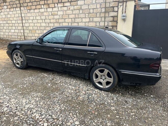 Mercedes E 220 d 2000, 590,000 km - 2.2 л - Qusar